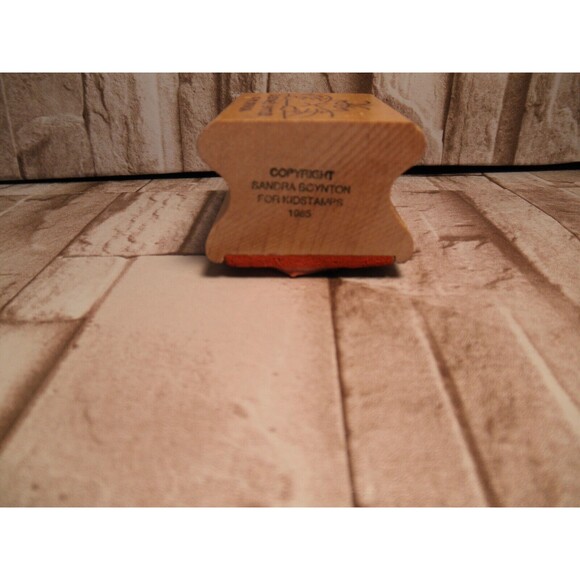 USED VINTAGE 1985 INK WOOD STAMP "EVERYONE'S ENTITLED TO MY OPINION." (2.25WIDE) - Picture 9 of 10